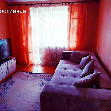 Apartment On Oktyabrskaya 105 Babrujsk Esterno foto