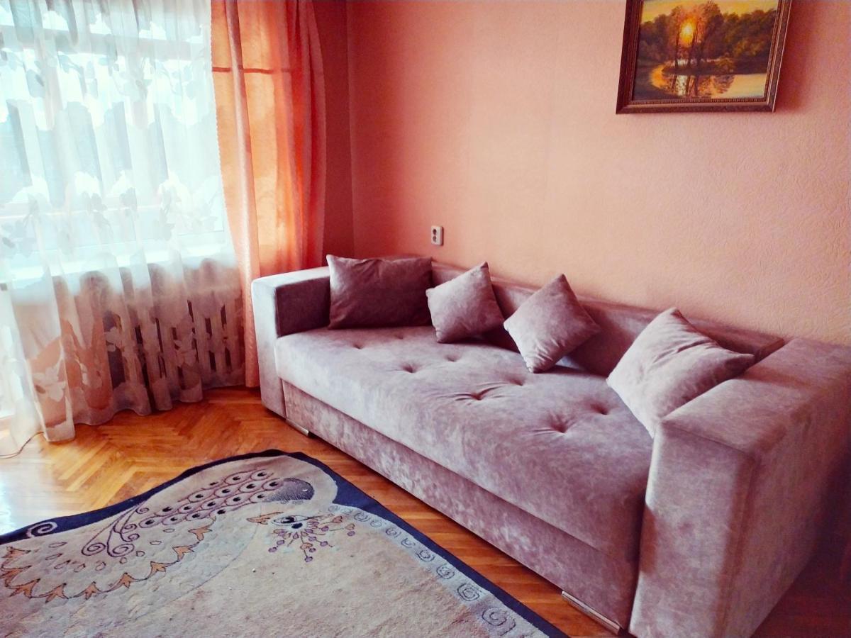 Apartment On Oktyabrskaya 105 Babrujsk Esterno foto